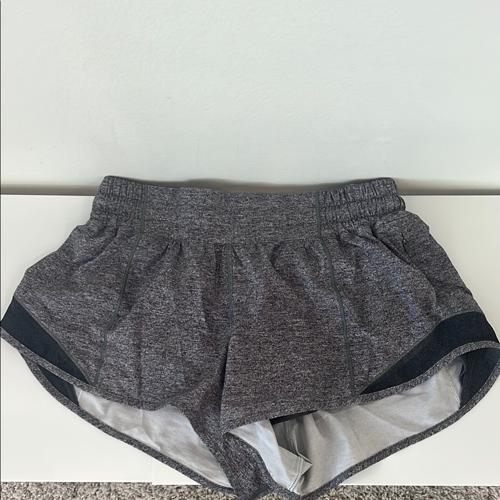 Women's Gray Lululemon Hotty Hot Shorts 2.5”